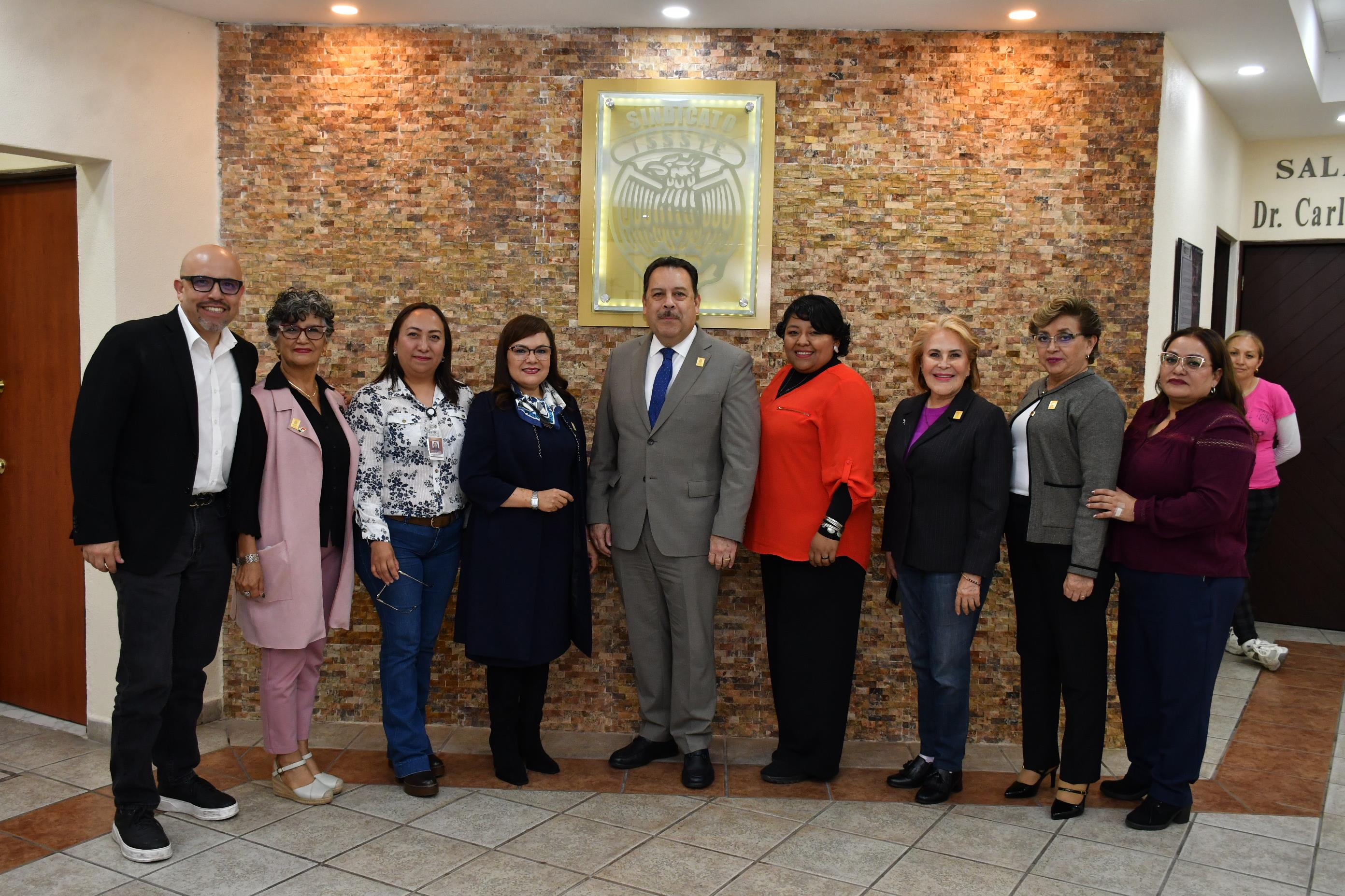  Salutación de la Sección XLI, Hospital Regional "1° de Octubre"